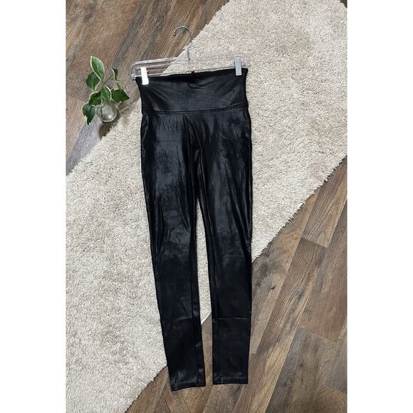 Spanx Size Medium Black Faux Leather Coated High Waisted Leggings - Picture 1 of 6